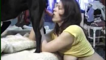 cock sucking amateur woman ends up fucking with the dog