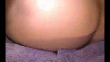 Guy stimulates his own butthole before screwing a perverted canine