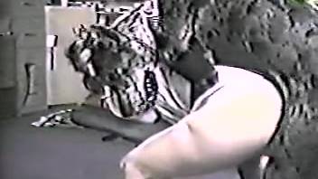 Curvy-assed chick gets pounded roughly by a freaky mutt